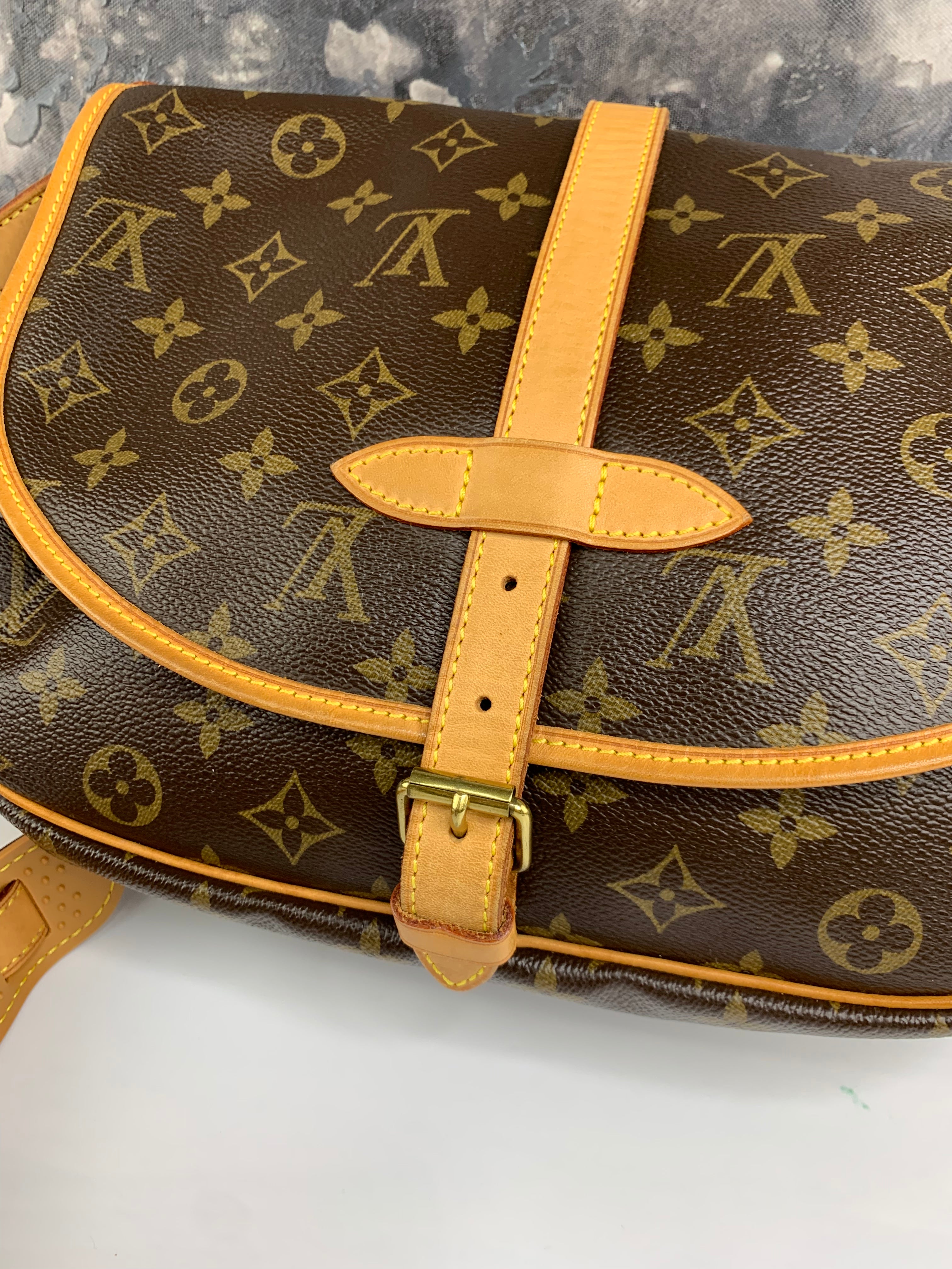 Louis Vuitton Saumur 30