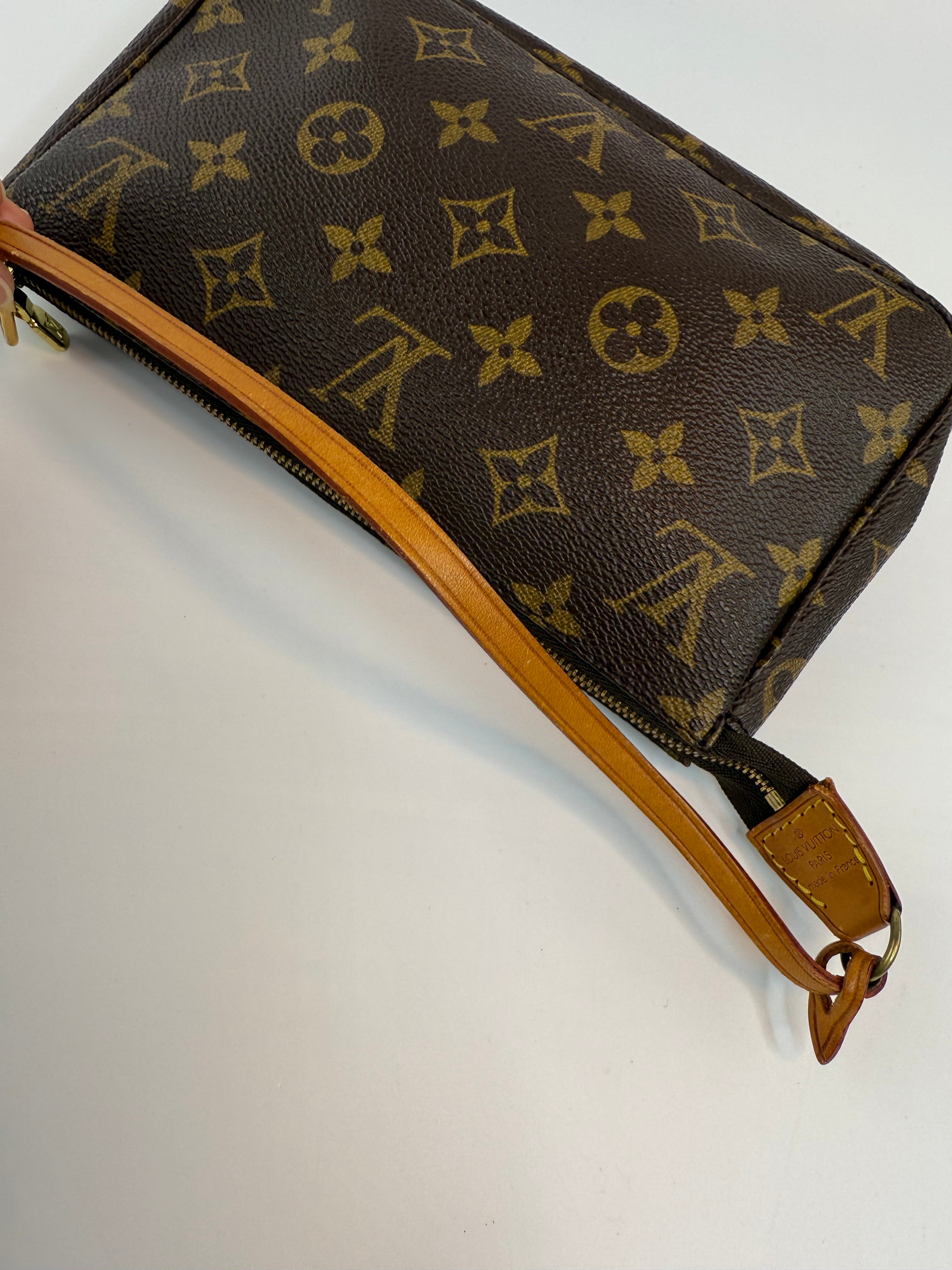 Louis Vuitton Pochette Accessories