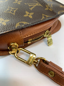 Louis Vuitton Orsay Clutch