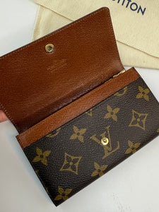 Louis Vuitton Short Wallet