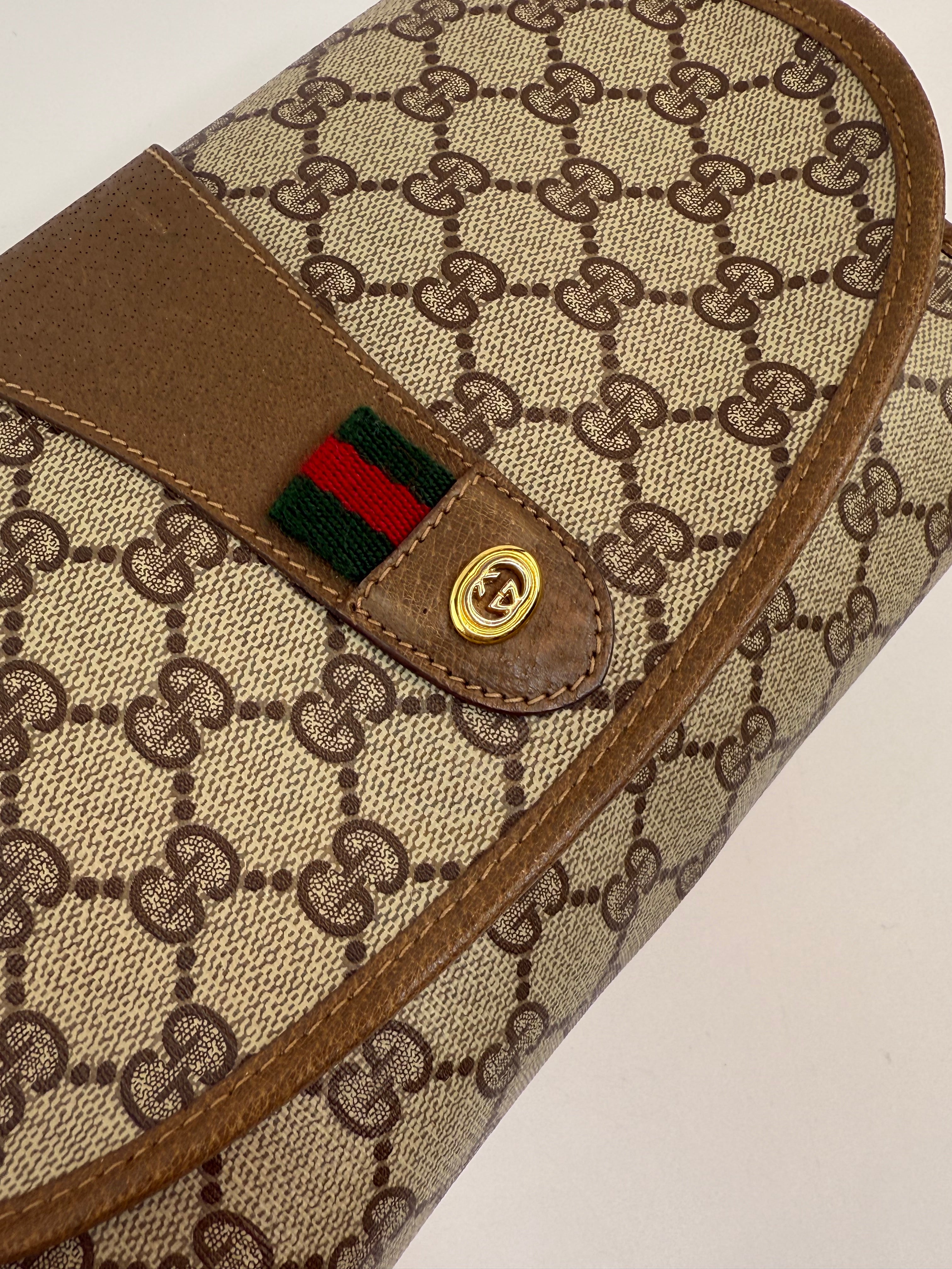 Gucci Vintage Medium Clutch