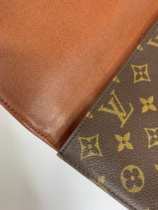 Louis Vuitton Lena Clutch