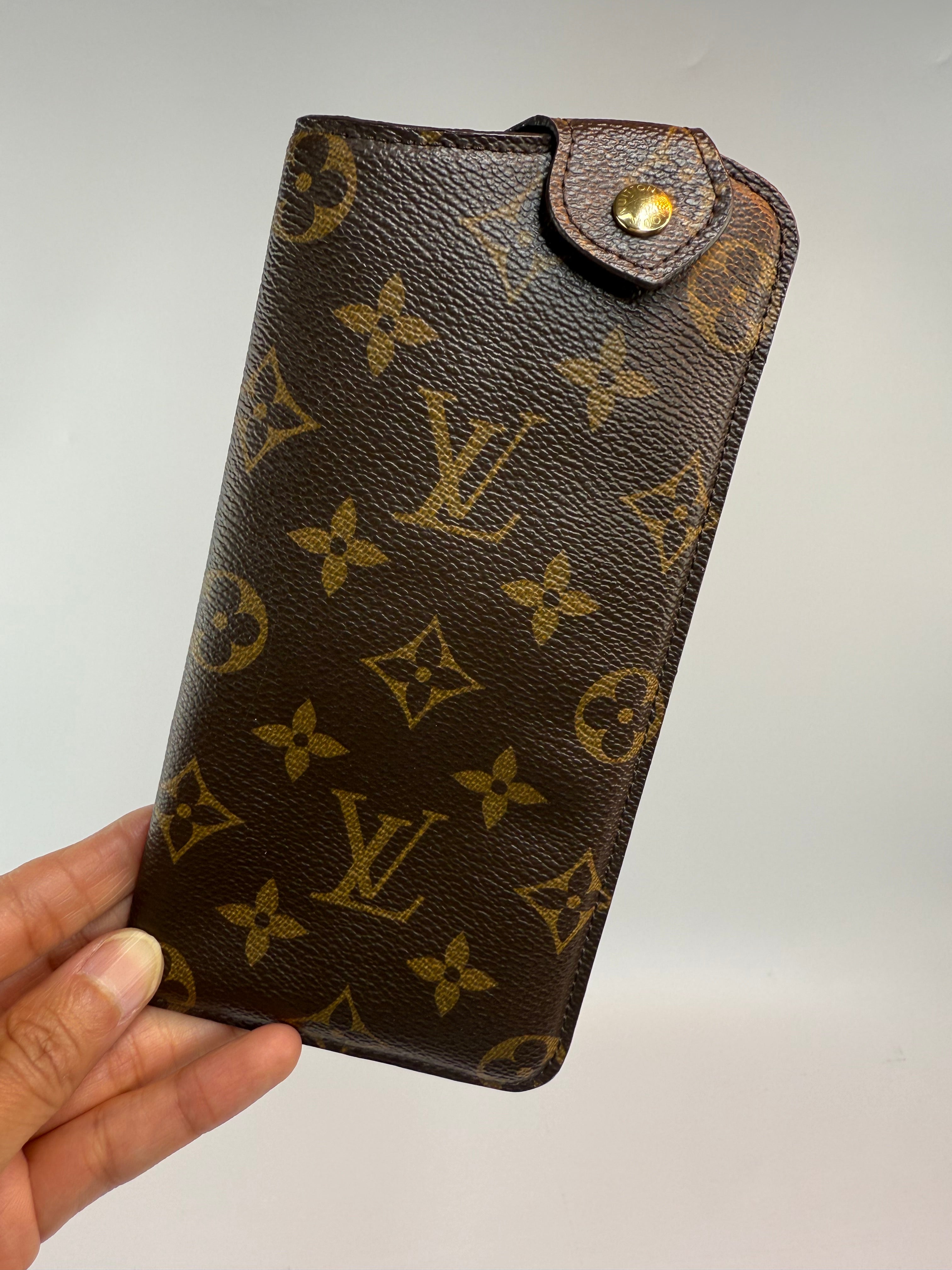 Louis Vuitton Sunglass Case MM
