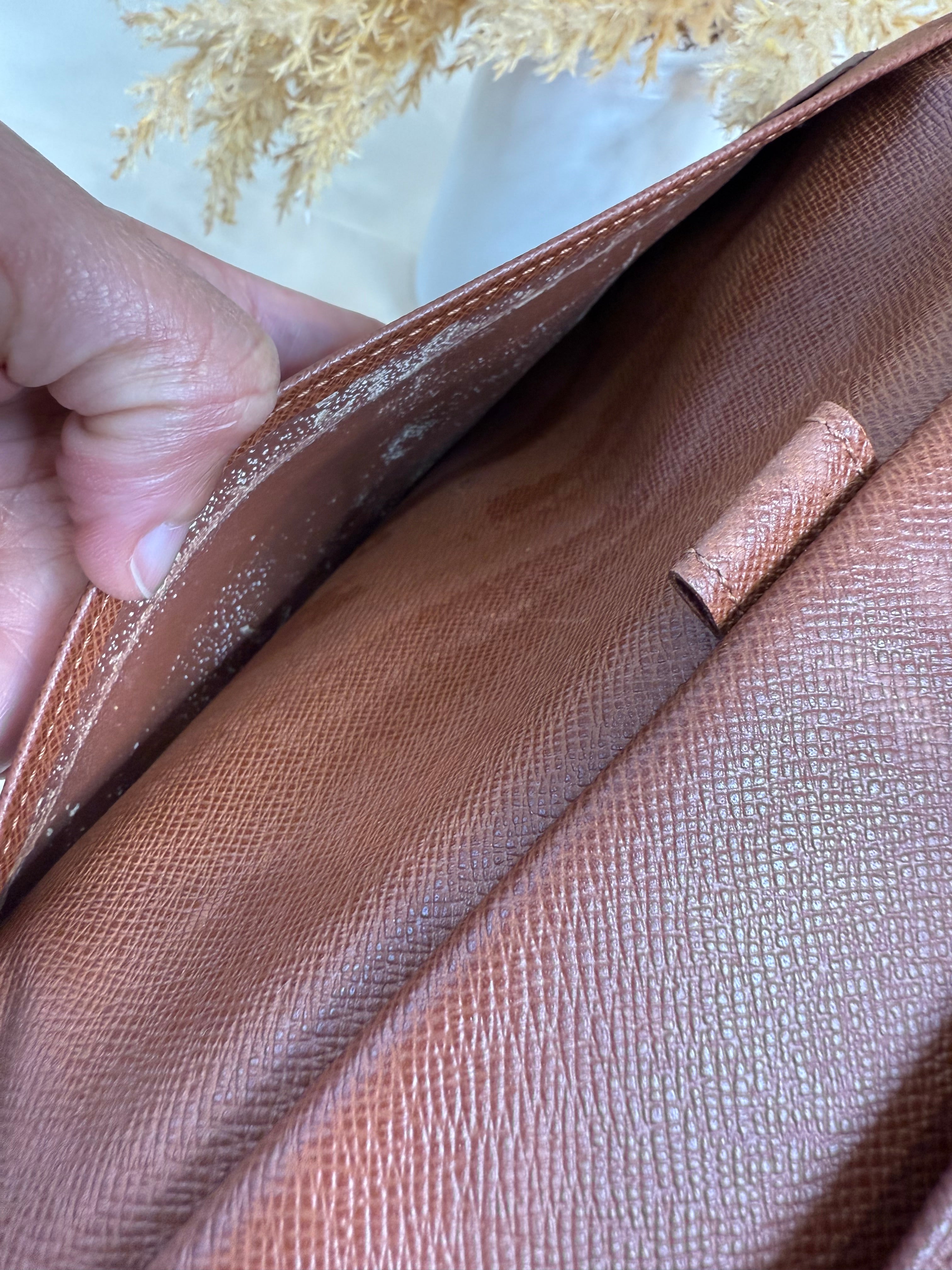 Louis Vuitton International Wallet