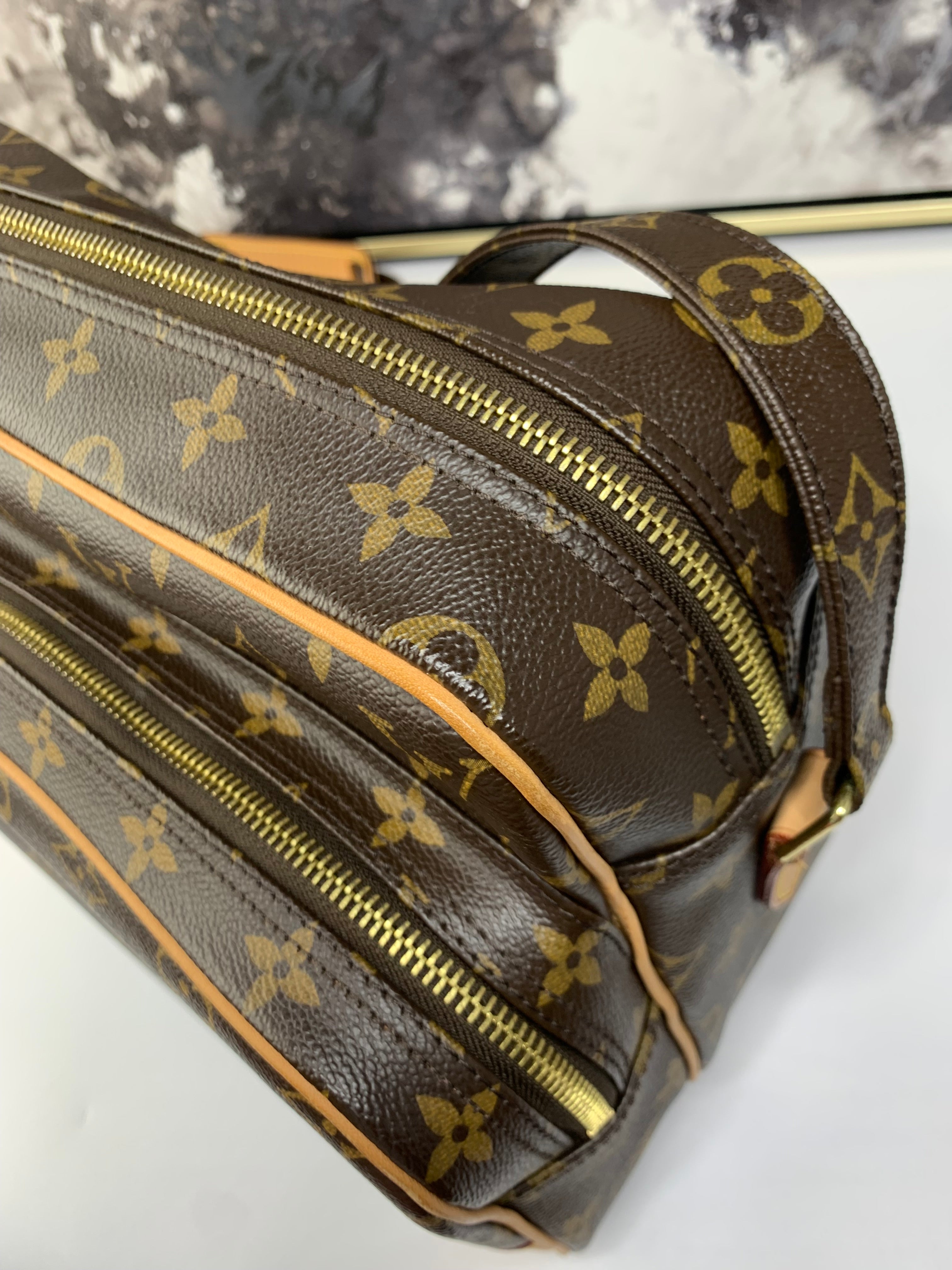 Louis Vuitton Nile MM