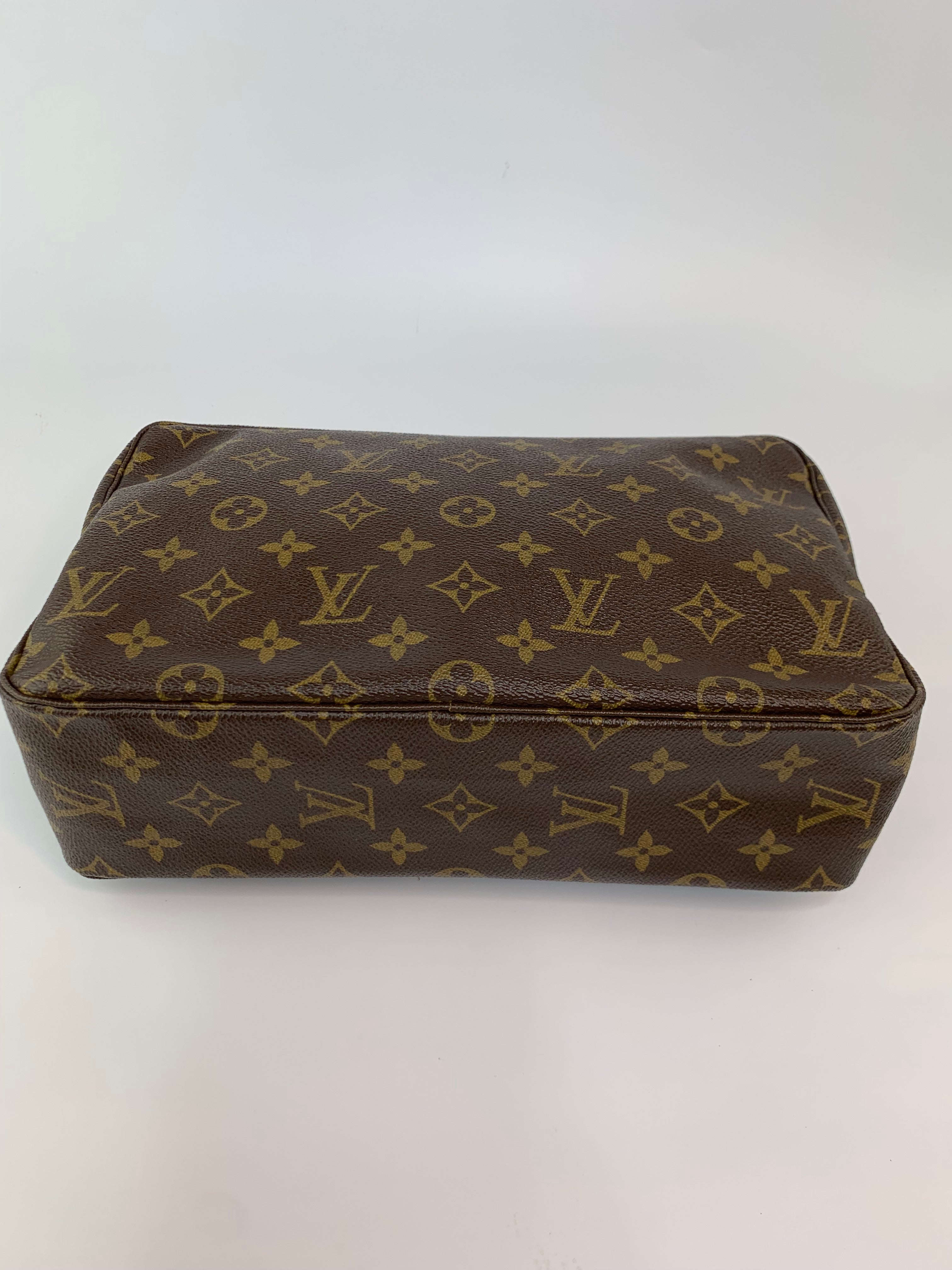 Louis Vuitton Trousse 28
