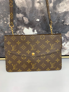 Louis Vuitton Double Rabat