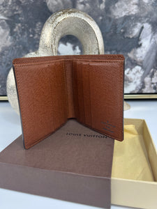 Louis Vuitton Mens Bifold Wallet