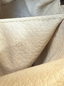 Louis Vuitton Trousse 18