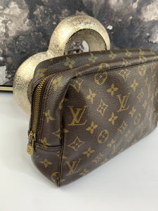 Louis Vuitton Trousse 28