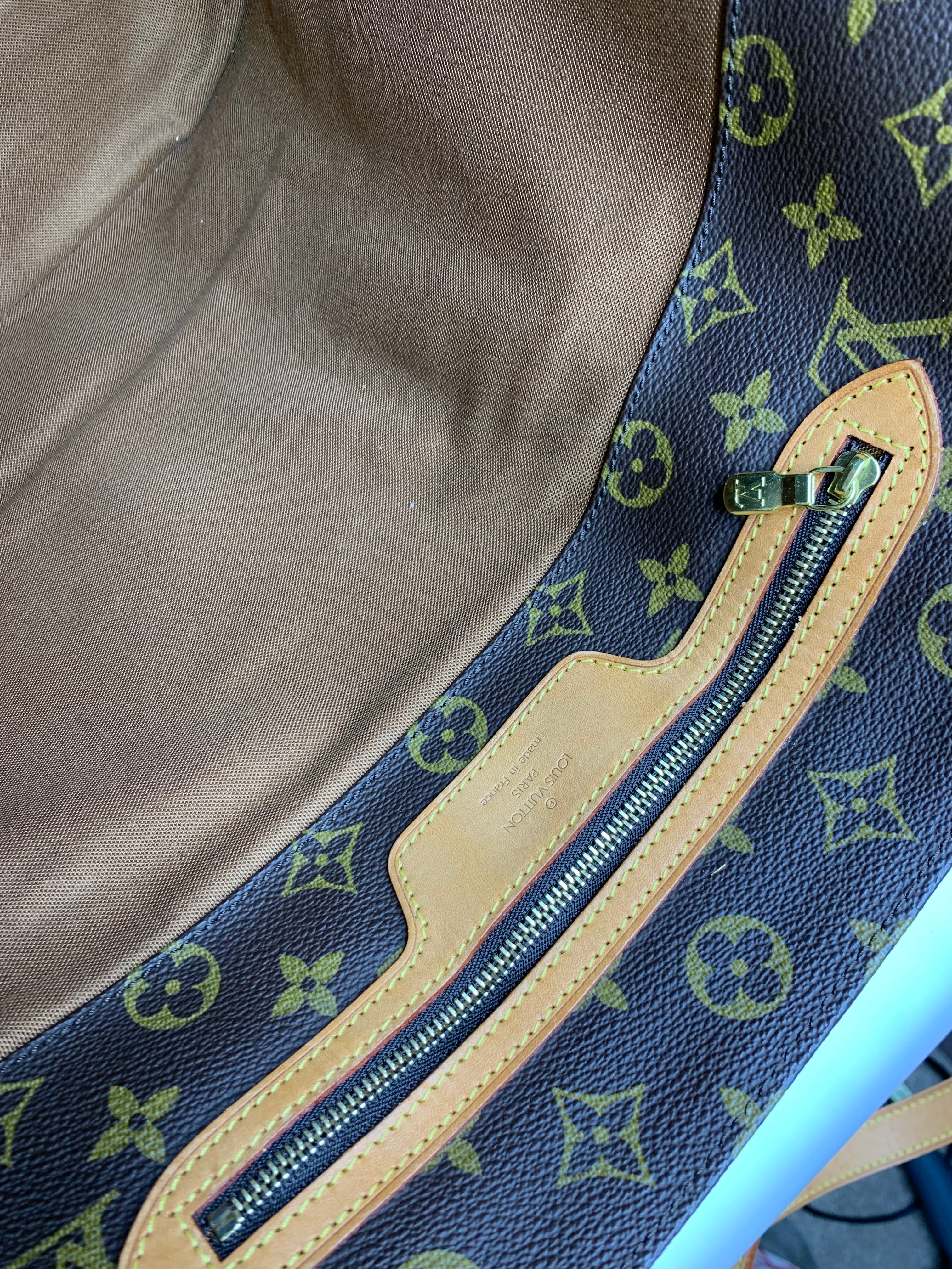 Louis Vuitton Sac Shopper  Tote