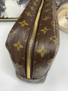 Louis Vuitton Trousse 28