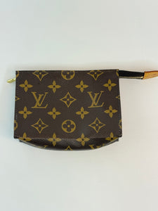 Louis Vuitton Toiletry 15
