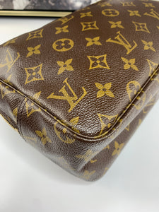 Louis Vuitton Trousse 28