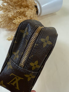 Louis Vuitton Trousse 18