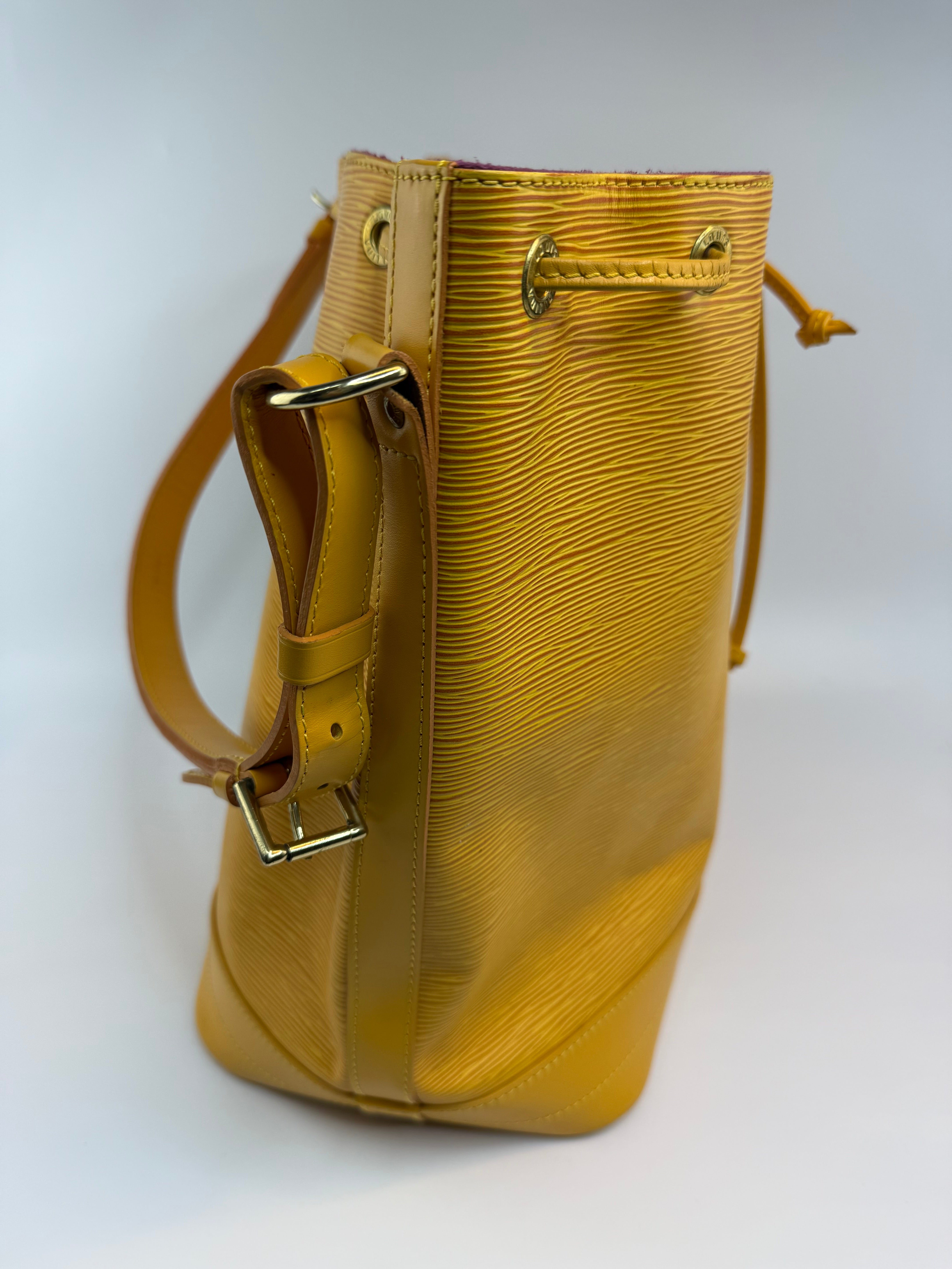 Louis Vuitton Epi Noe GM