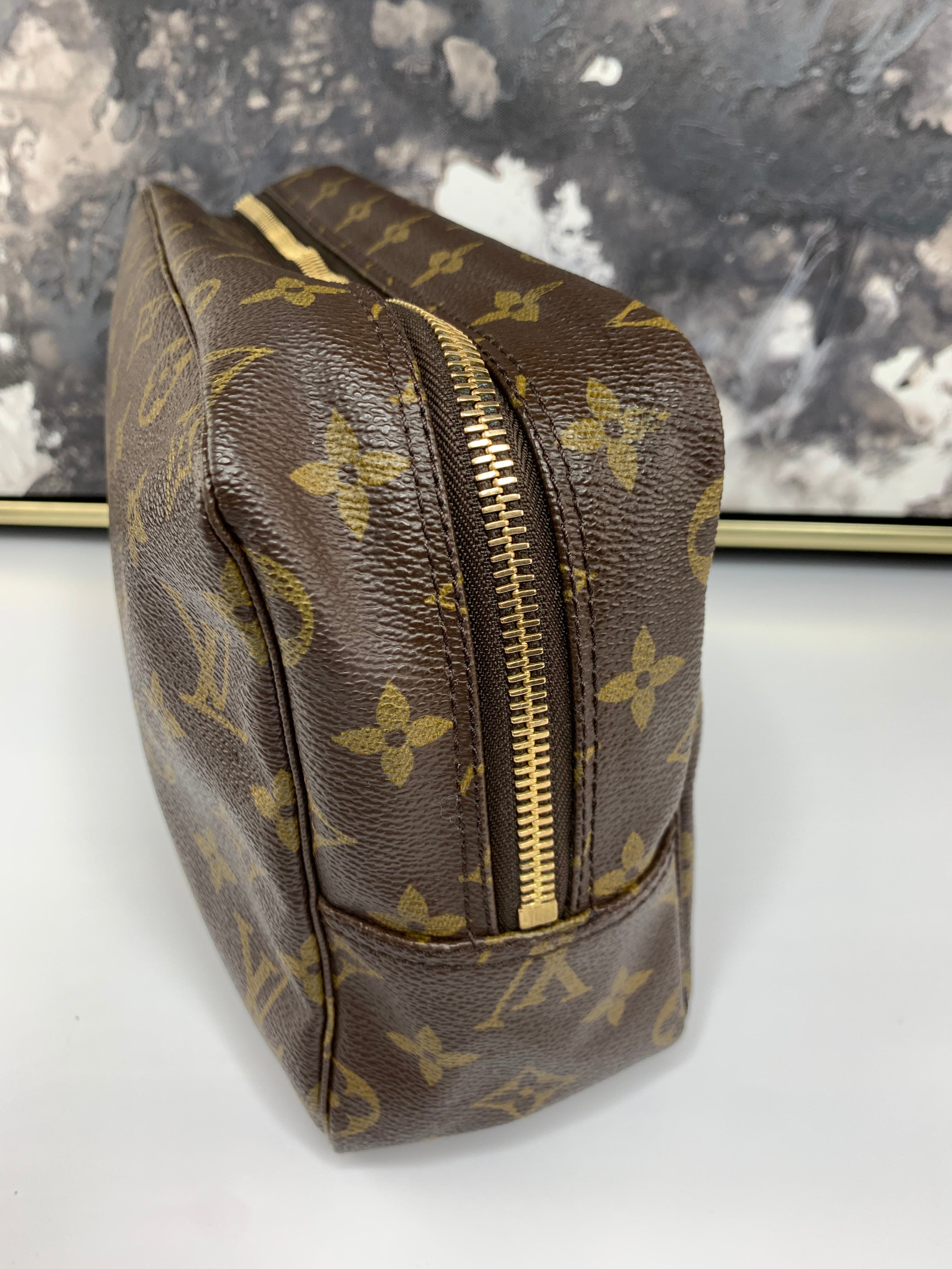 Louis Vuitton Trousse 28