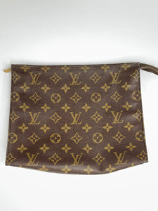 Louis Vuitton Toiletry 26