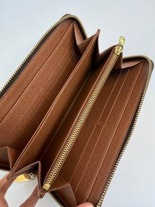 Louis Vuitton Zip Around Wallet