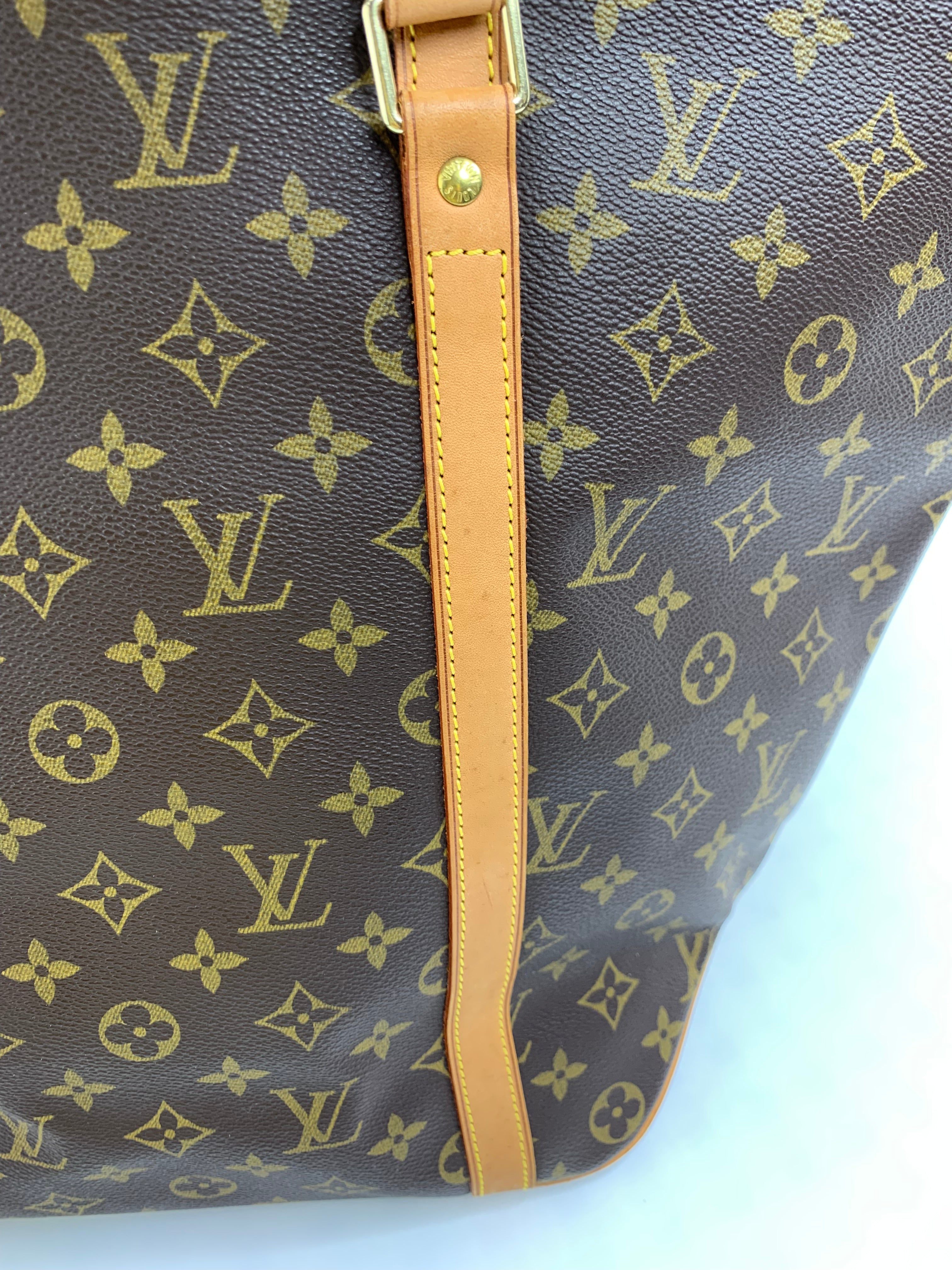 Louis Vuitton Sac Shopper  Tote