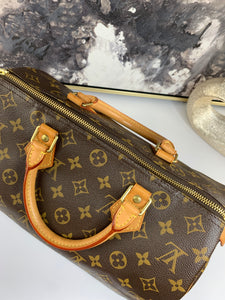 Louis Vuitton Speedy 30