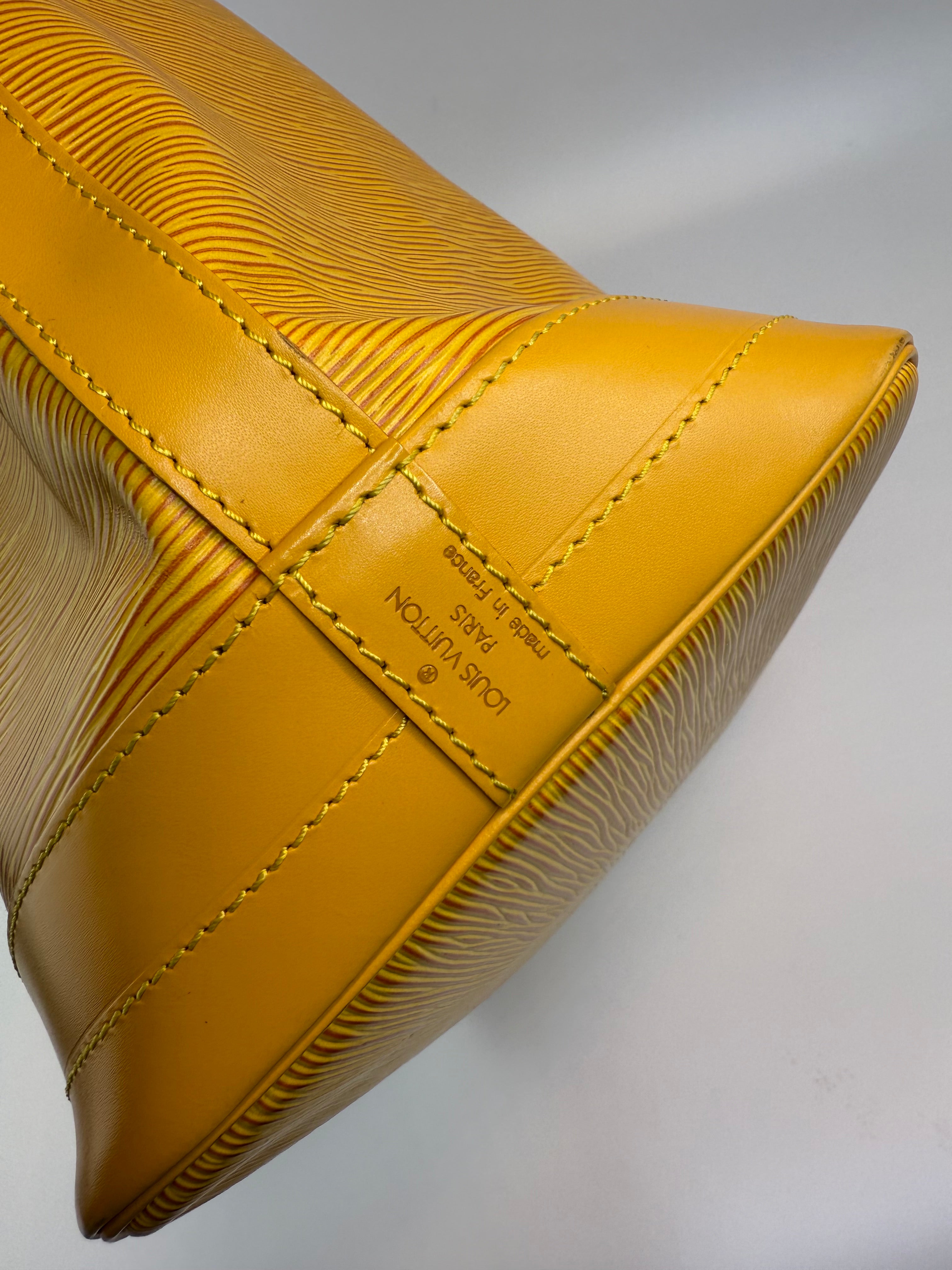 Louis Vuitton Epi Noe GM