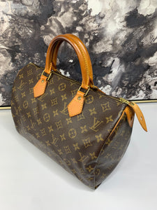 Louis Vuitton Speedy 30