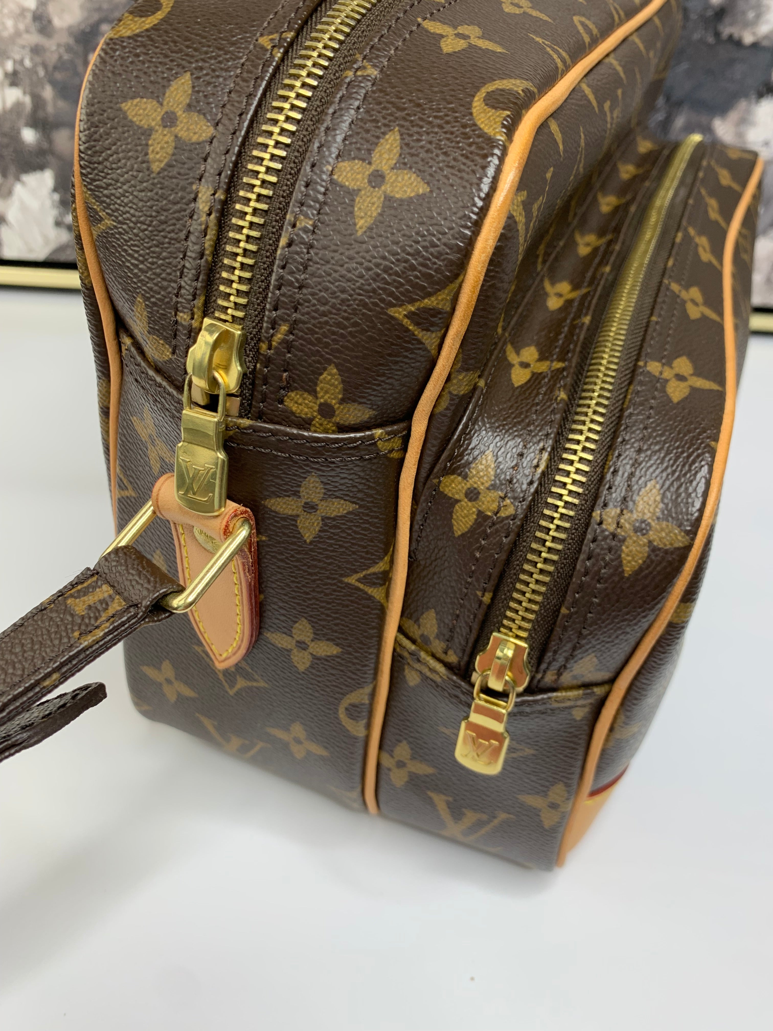 Louis Vuitton Nile MM