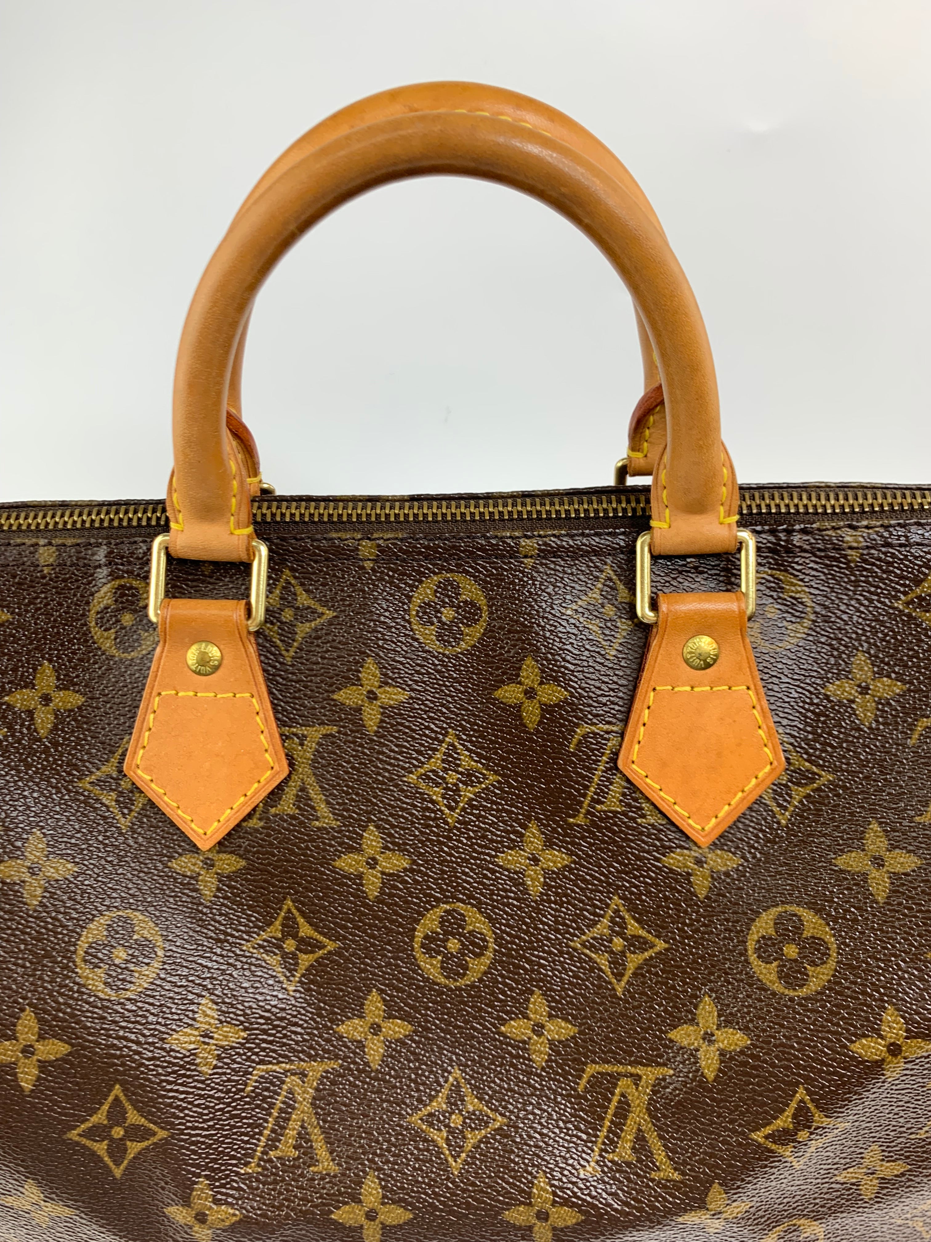Louis Vuitton Speedy 30