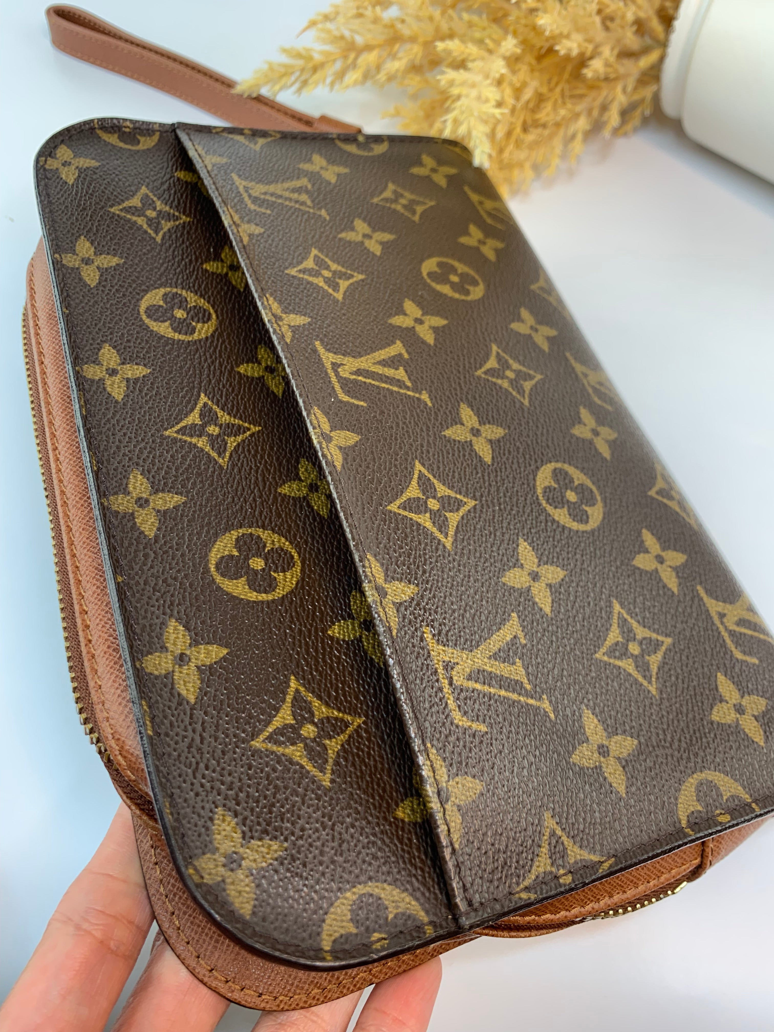 Louis Vuitton Orsay Clutch