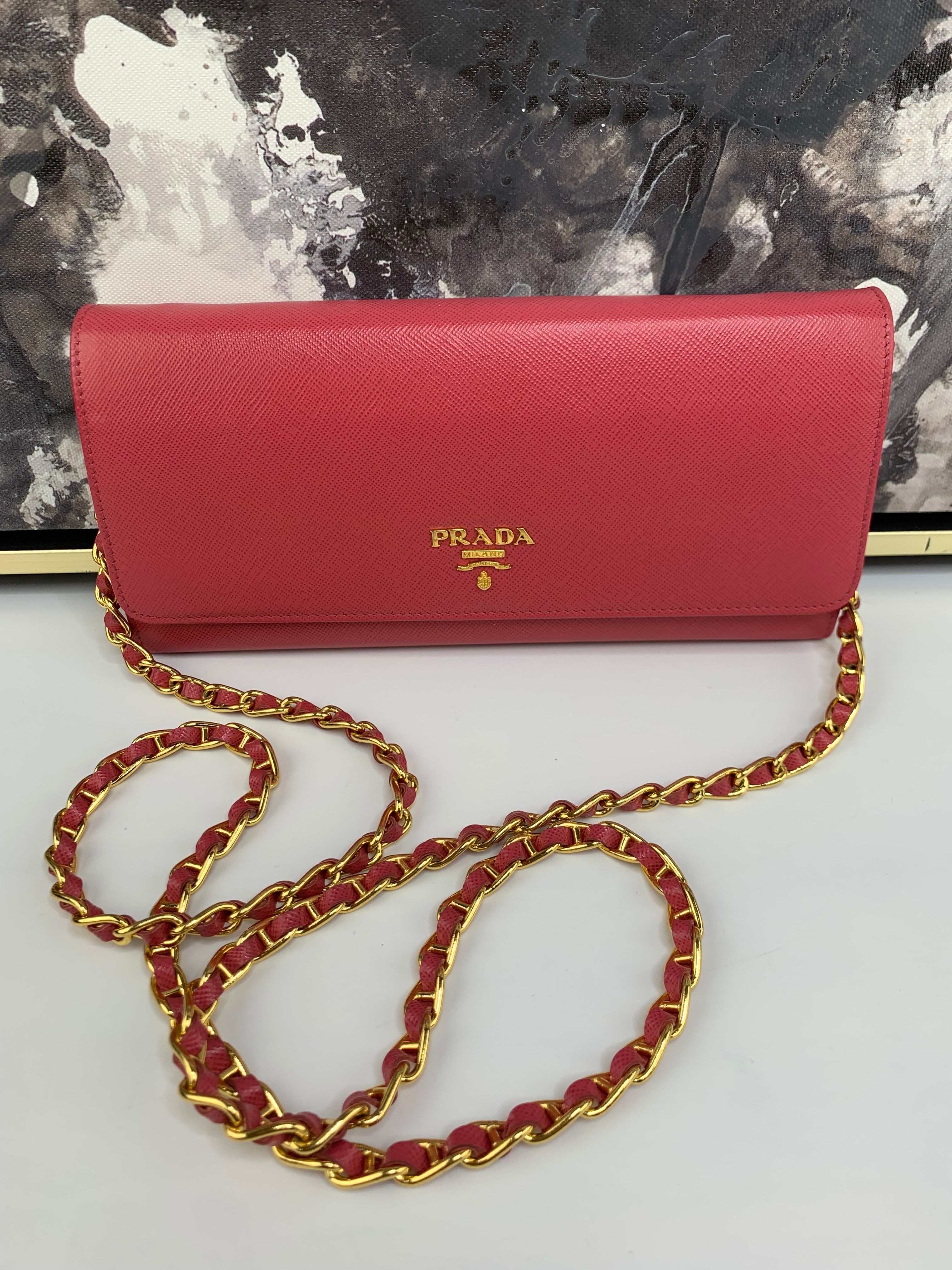 Prada Wallet on Chain