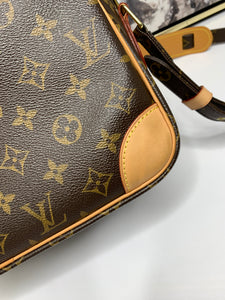 Louis Vuitton Nile MM