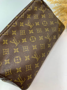 Louis Vuitton Trousse 28