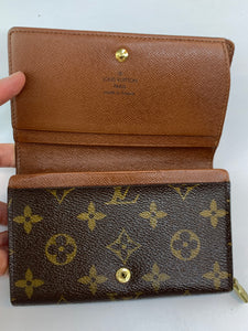 Louis Vuitton Short Wallet