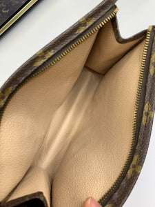 Louis Vuitton Toiletries 19 The perfect but peeling pouch. DIY
