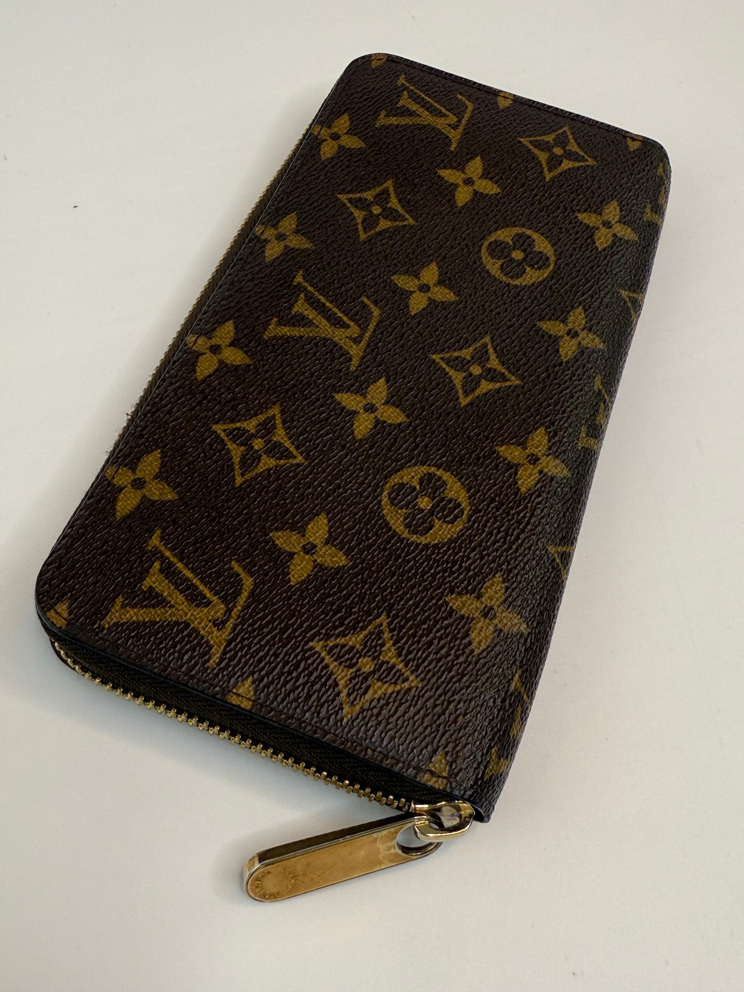 Louis Vuitton Zip Around Wallet