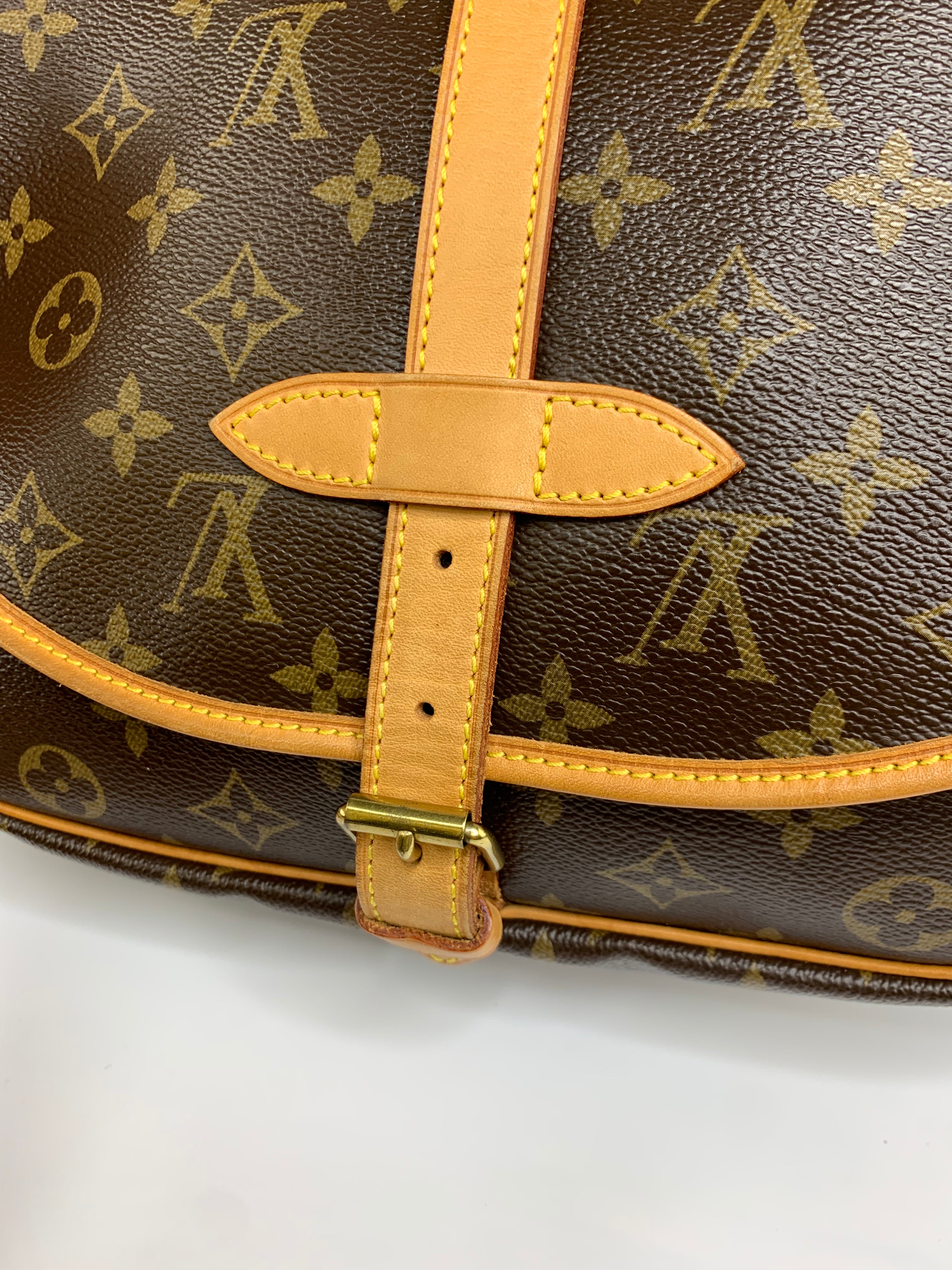 Louis Vuitton Saumur 30