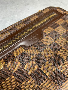 Louis Vuitton Clutch