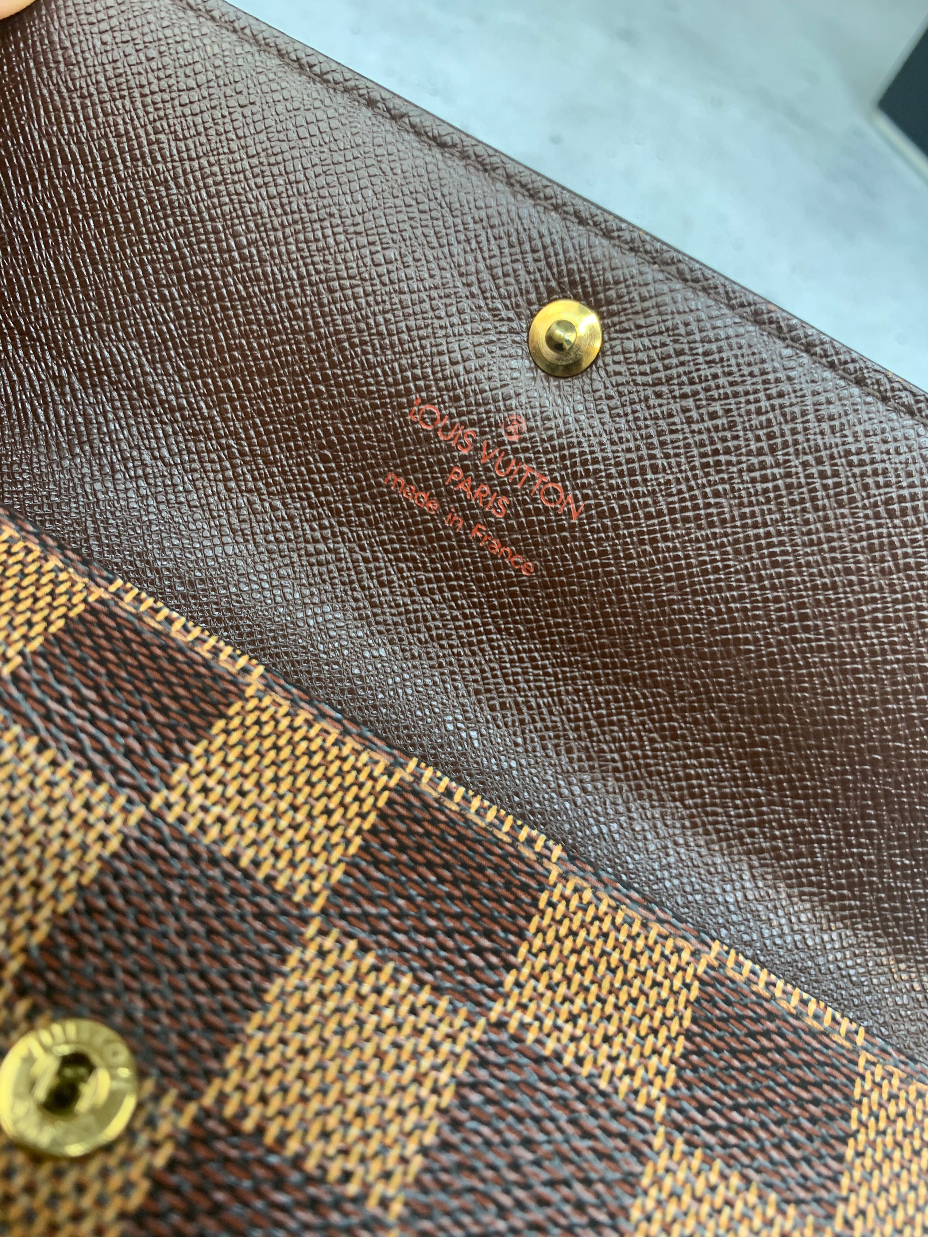 Louis Vuitton Passport Wallet – yourvintagelvoe