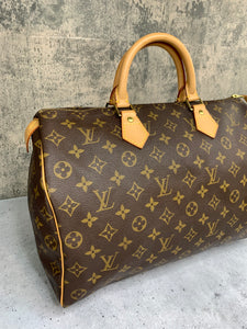 Louis Vuitton Speedy 35