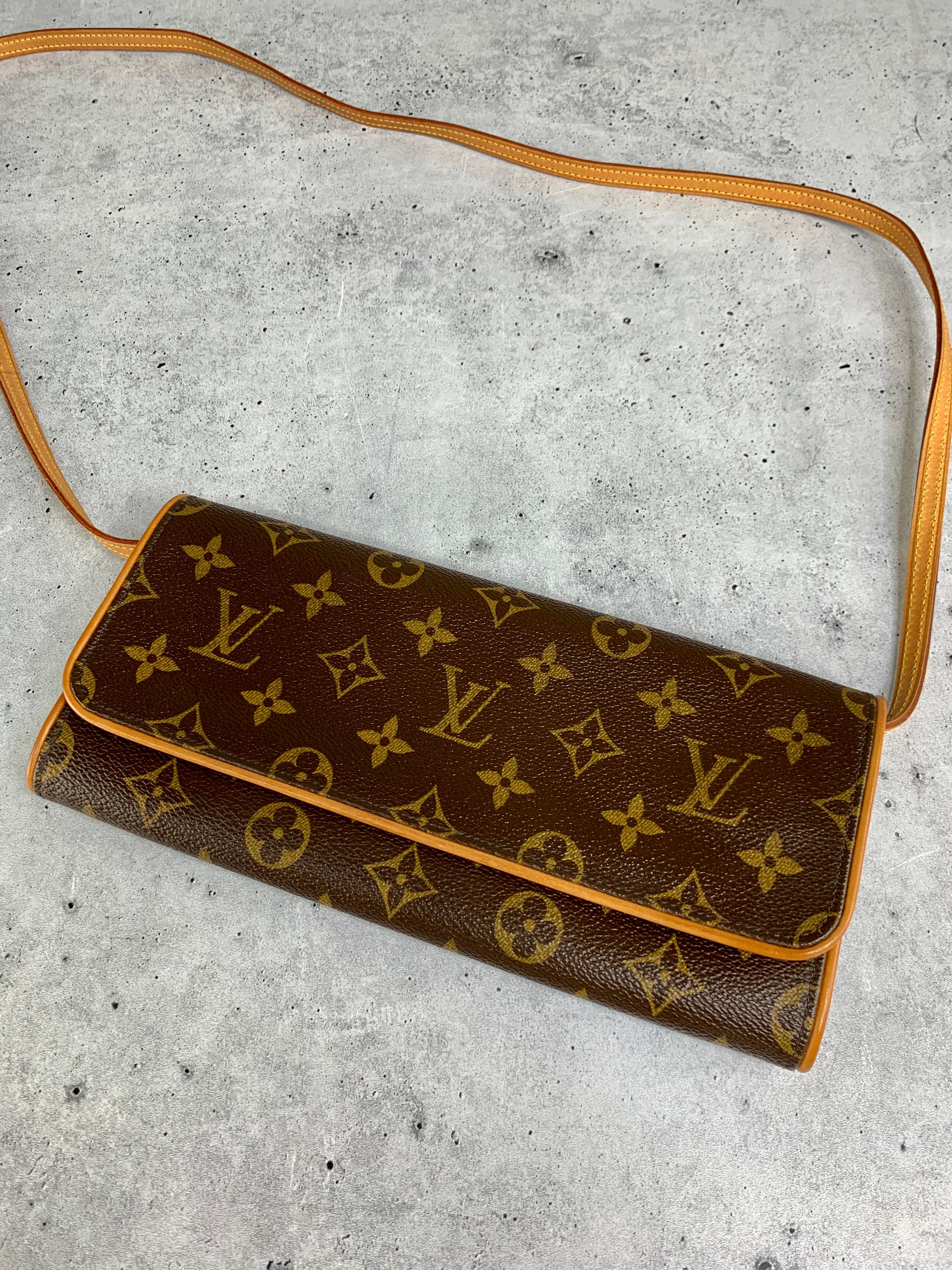 Louis Vuitton Twin Pochette GM