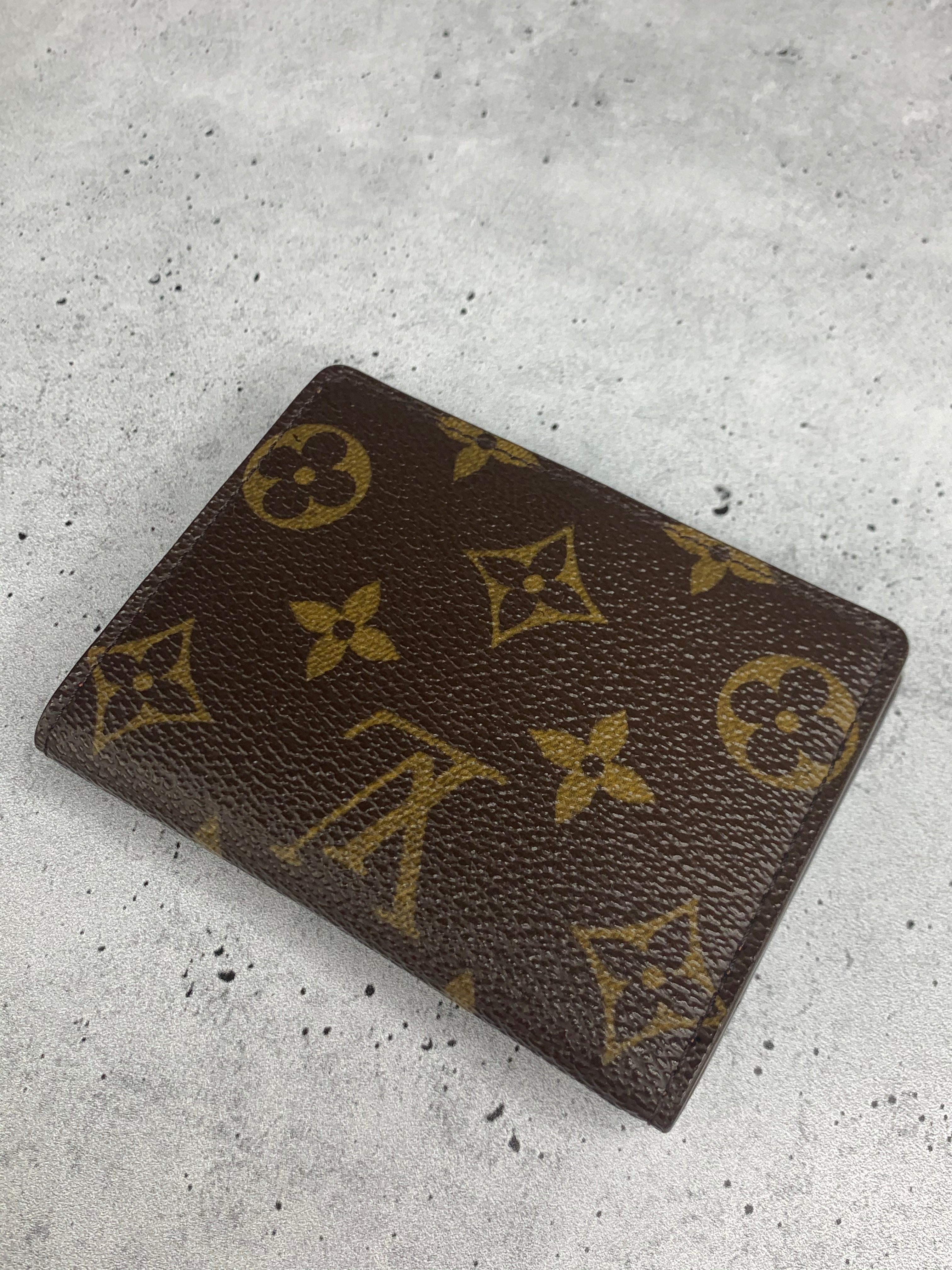 Louis Vuitton Card Holder - Two sided.