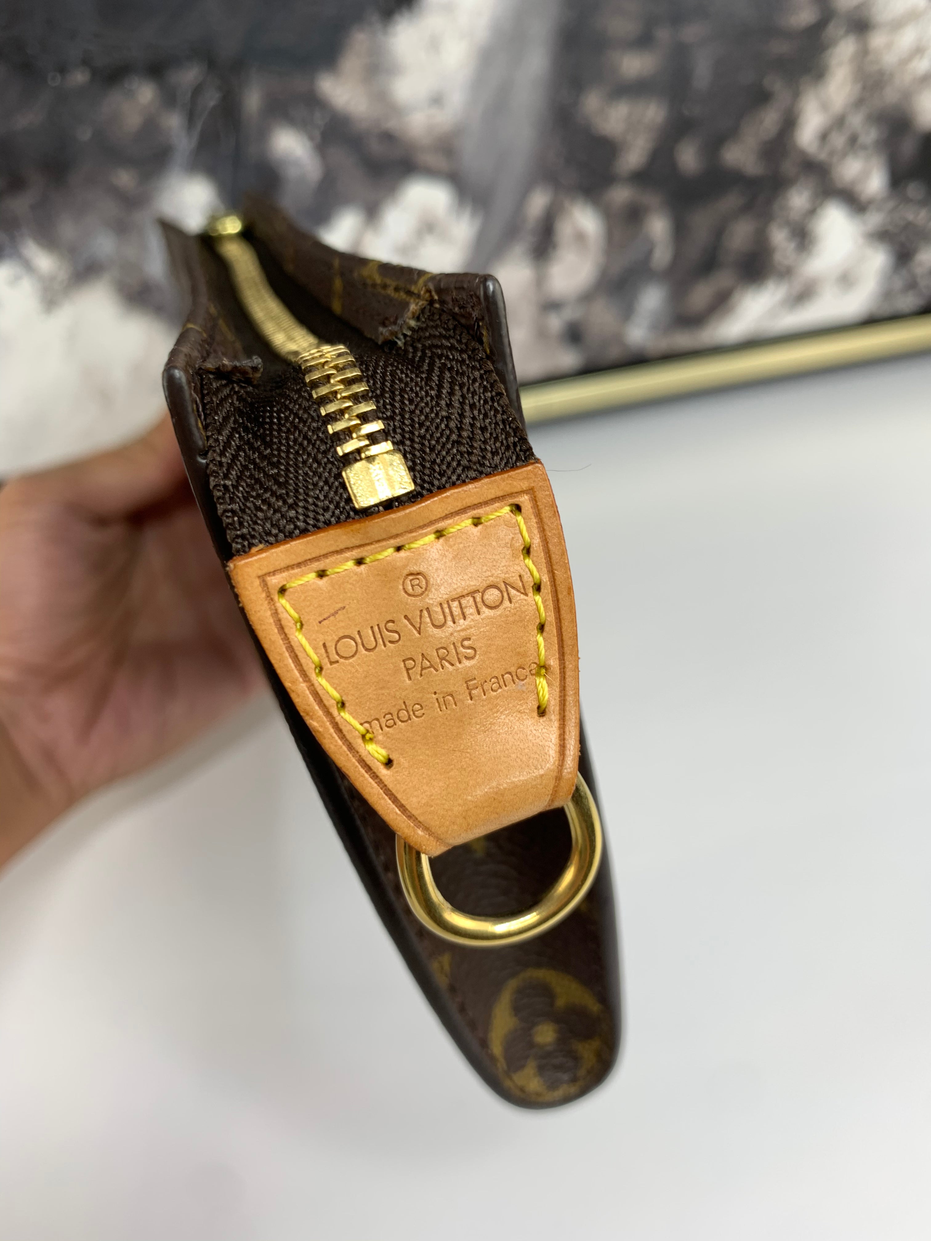 Louis Vuitton Bucket Pouch GM