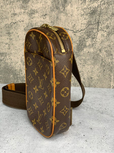 Gange Crossbody