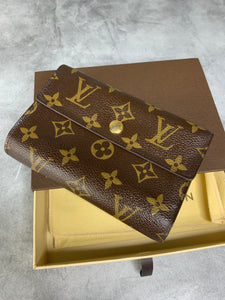 Louis Vuitton Monogram Alexandra Trifold Wallet 59lvs115