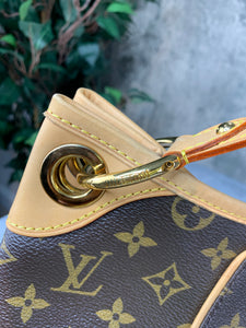 Louis Vuitton Galliera PM