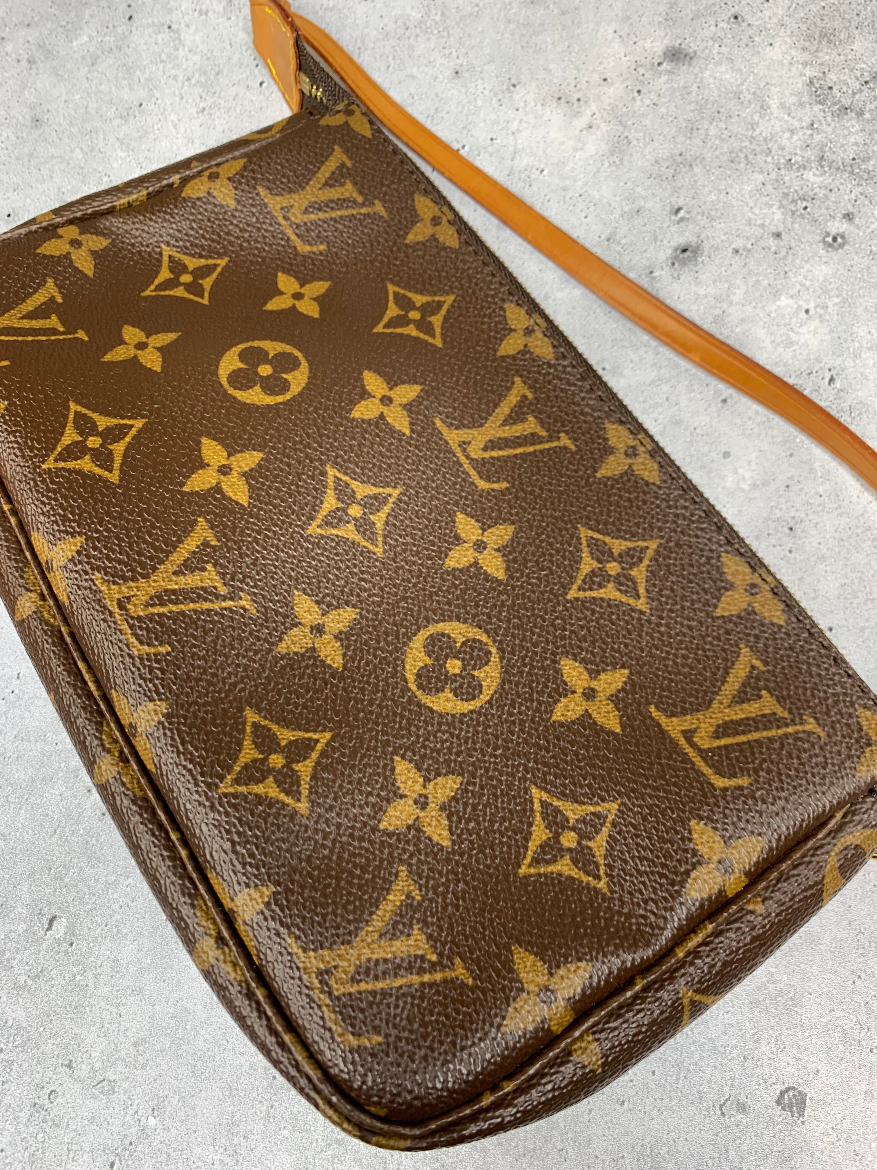 Louis Vuitton Pochette Accessories