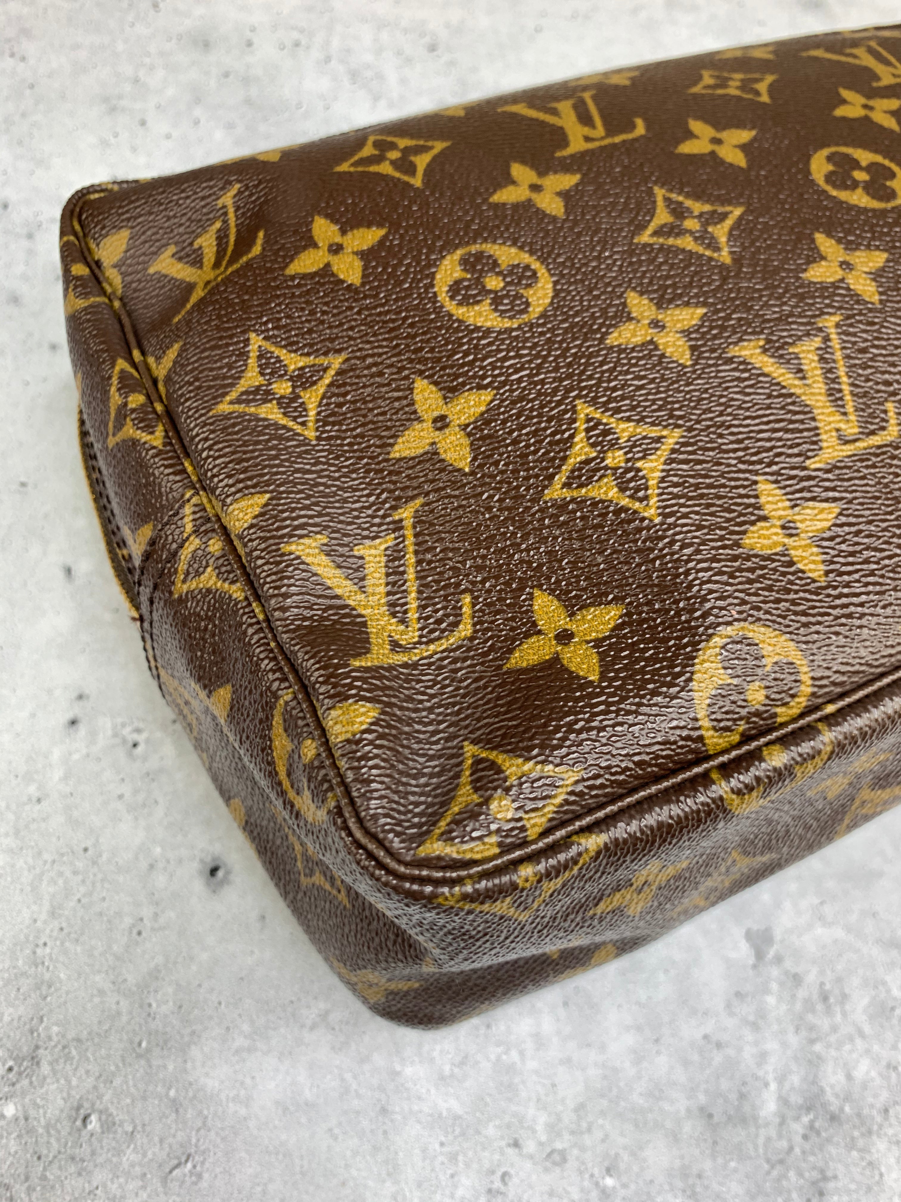 Louis Vuitton Trousse 28