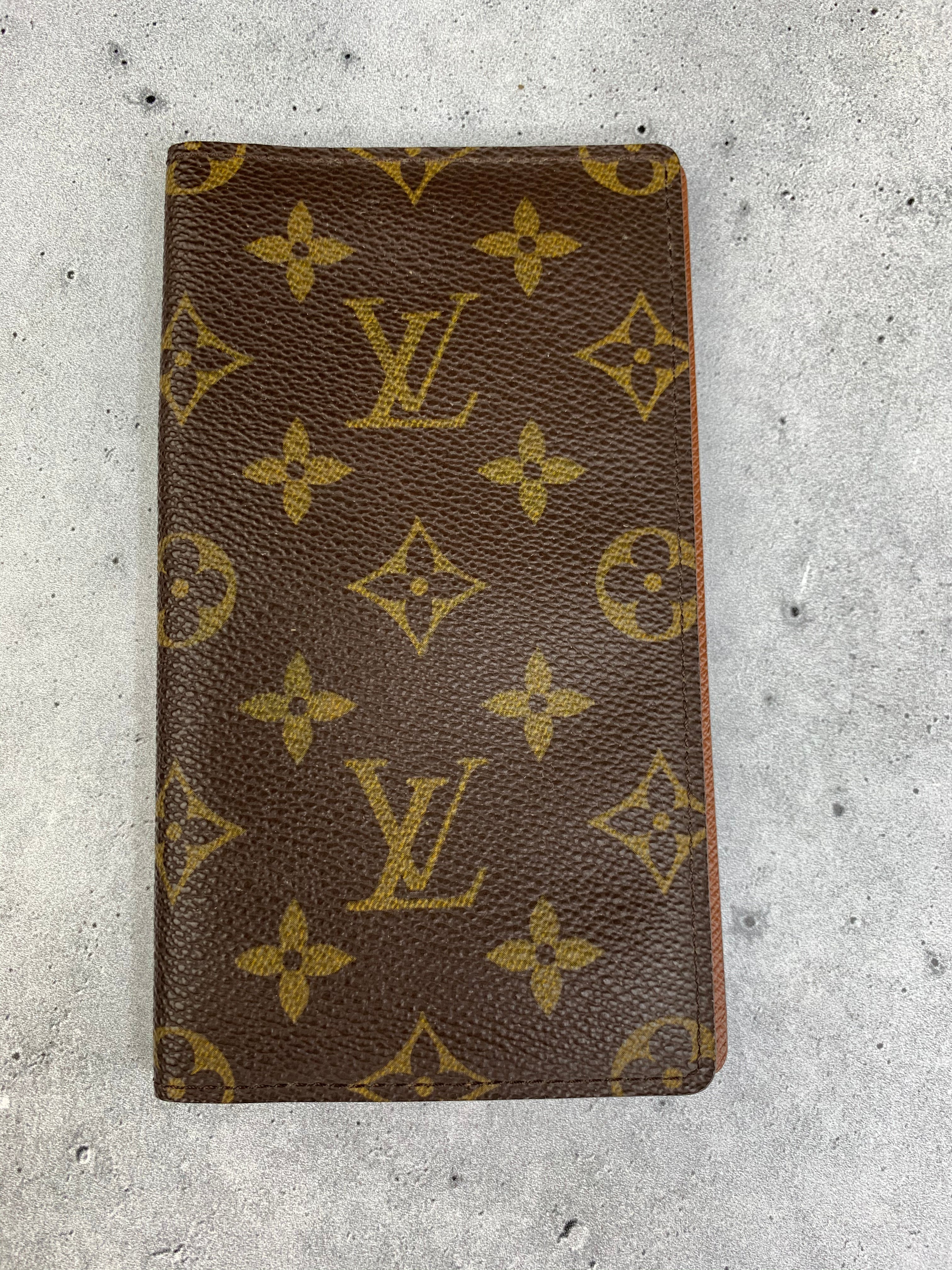 Louis Vuitton Checkbook Cover/Wallet