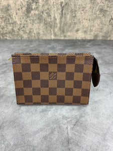 Toiletry 15 Damier Ebene.